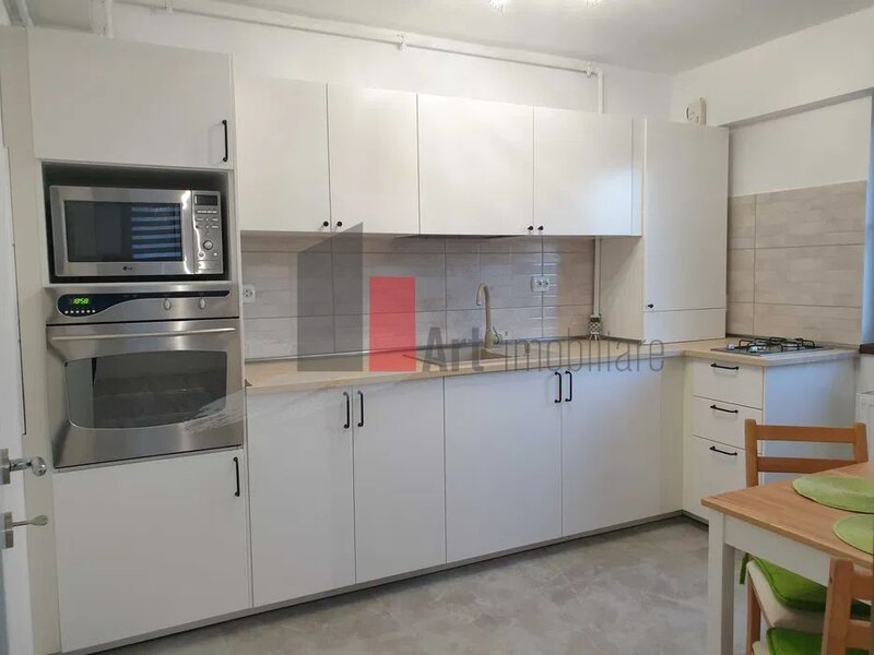 Apartament Superb 2 camere  Metrou Mobilat utilat  2 Balcoane